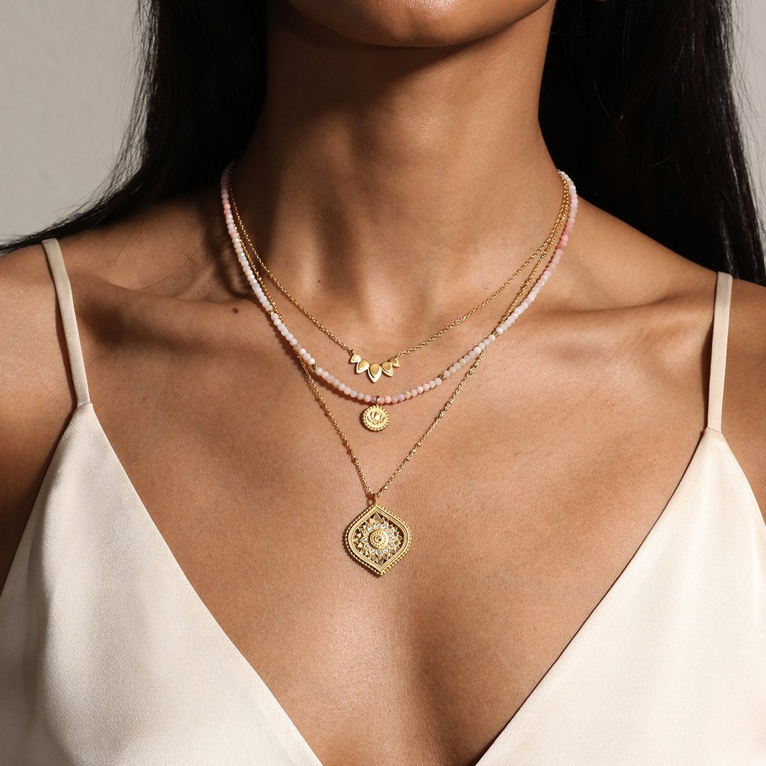 Satya Jewelry Kette Beauty of Transformation Lotus Petal, vergoldet