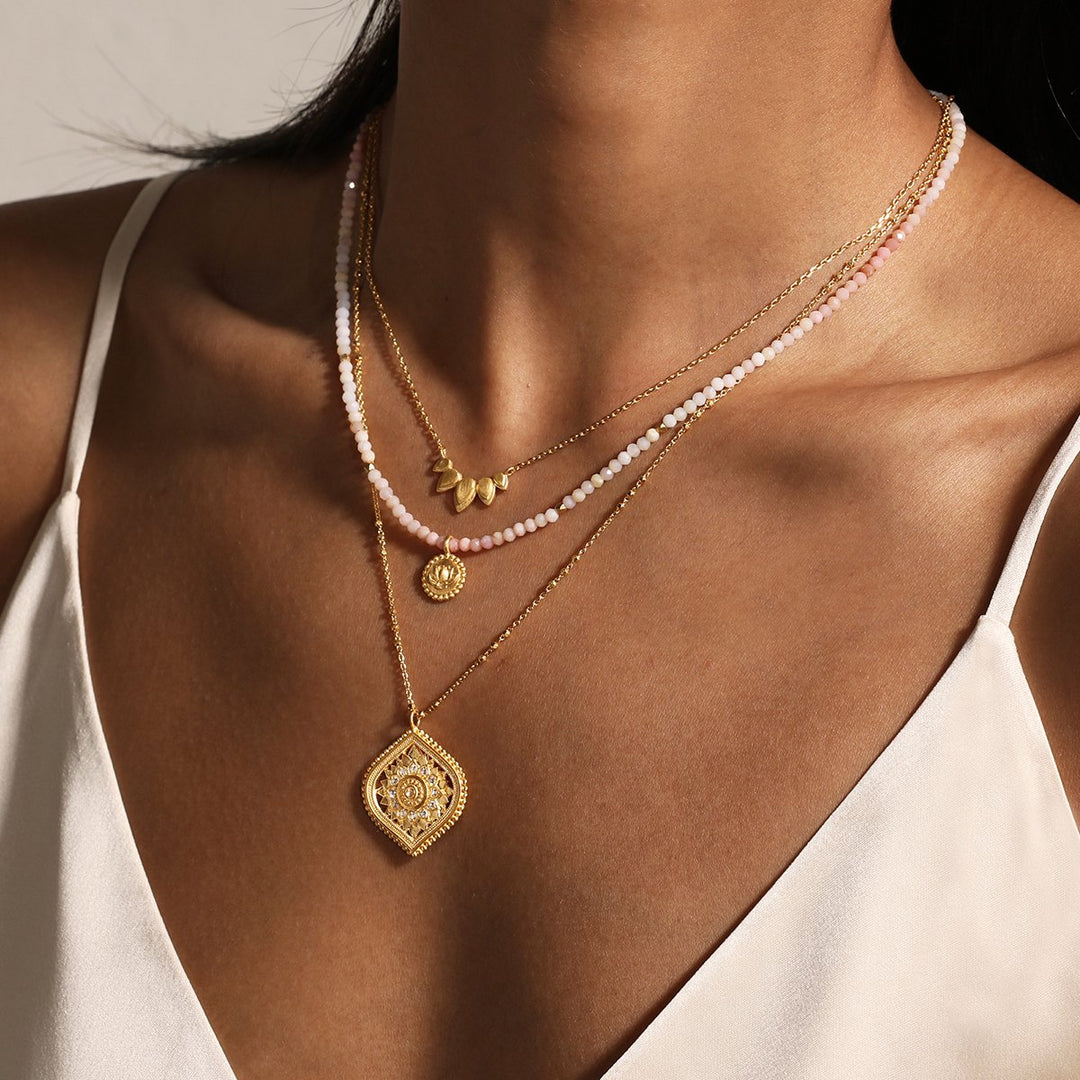 Satya Jewelry Kette Healing Beginnings Lotus Pink Opal, vergoldet
