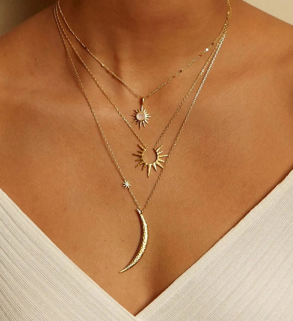 Satya Jewelry Kette North Star Moonstone Starburst, vergoldet